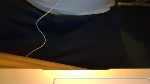 Snapshot of robjh1273 chatting on 14, 7, 2026 Roger online show from 14, 7, 2026