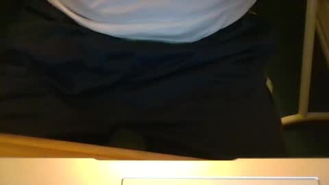 Snapshot of robjh1273 chatting on 26, 7, 2026 Roger online show from 26, 7, 2026