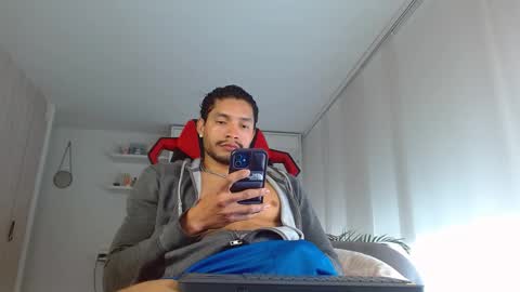 Snapshot of roby_millerr chatting on 15, 2, 2025 roby_millerr online show from 15, 2, 2025