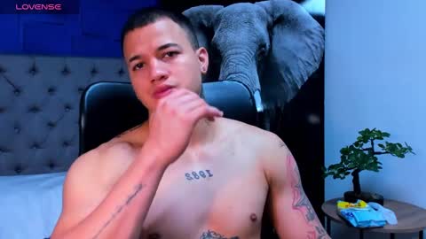 Snapshot of rocco_santos chatting on 6, 10, 2025 rocco_santos online show from 6, 10, 2025