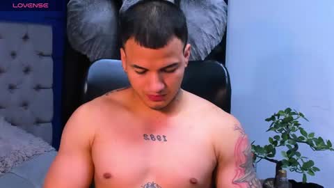 Snapshot of rocco_santos chatting on 10, 10, 2025 rocco_santos online show from 10, 10, 2025