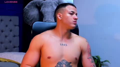 Snapshot of rocco_santos chatting on 12, 10, 2025 rocco_santos online show from 12, 10, 2025