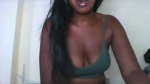 Snapshot of rochellinah chatting on 28, 3, 2026 rochellinah online show from 28, 3, 2026