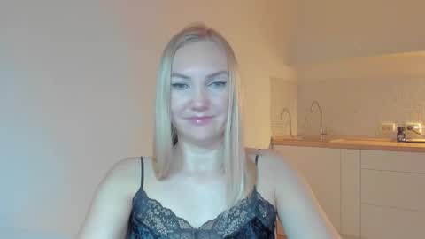 Snapshot of rock__baby chatting on 25, 10, 2025 rock__baby online show from 25, 10, 2025