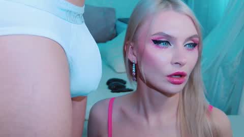 Lina and Den online show from 4, 3, 2026