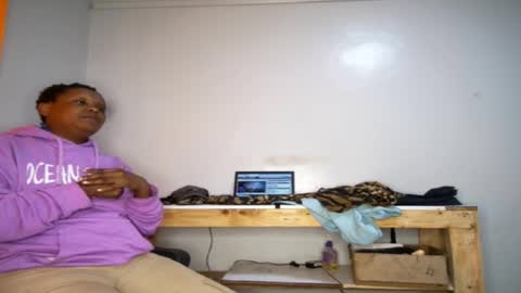 Berry online show from 13, 10, 2025