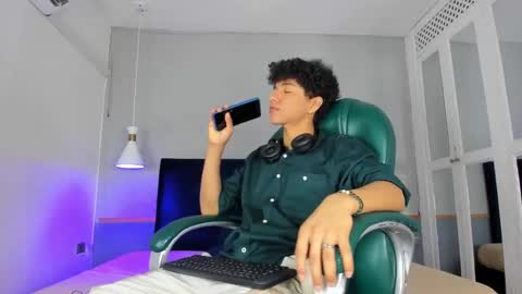 Snapshot of rodney_styles chatting on 3, 2, 2025 Rodney Styles online show from 3, 2, 2025
