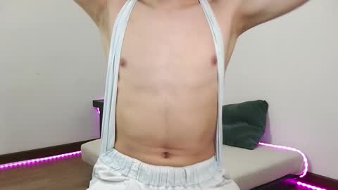 Snapshot of rofflust chatting on 6, 2, 2026 Roff Lust online show from 6, 2, 2026