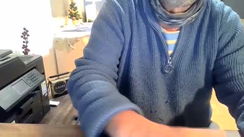 rolandloser1000 online show from 4, 1, 2025