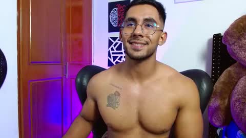 Roman online show from 5, 3, 2025