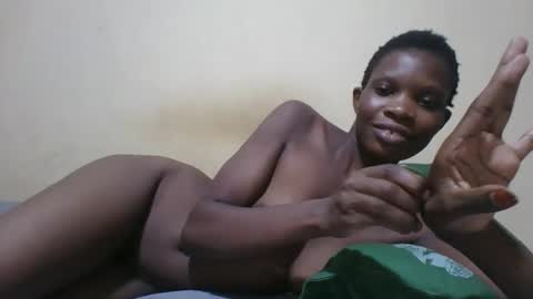 Snapshot of romantic2u4 chatting on 6, 6, 2026 Emma online show from 6, 6, 2026