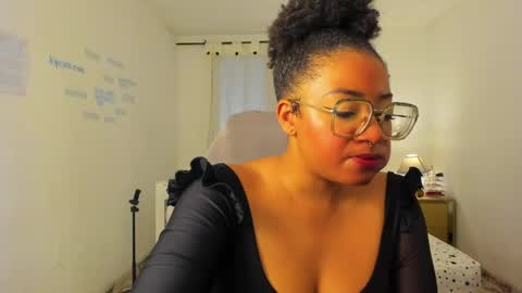 Snapshot of romantic_stargirl chatting on 5, 4, 2026 Is A Belle online show from 5, 4, 2026