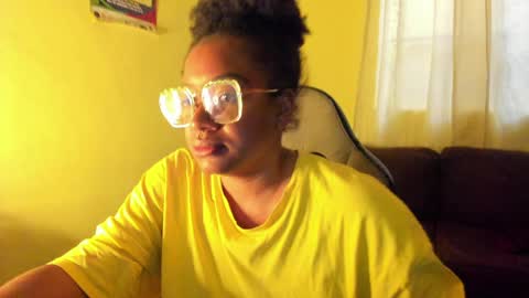 Snapshot of romantic_stargirl chatting on 22, 4, 2026 Is A Belle online show from 22, 4, 2026