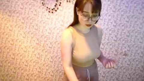 Snapshot of romeliamimozo chatting on 21, 11, 2025 Alya online show from 21, 11, 2025