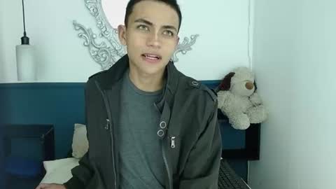 Snapshot of romeo_laurient chatting on 18, 6, 2026 ROMEO online show from 18, 6, 2026