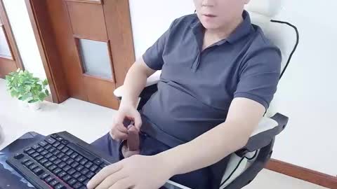 Snapshot of rongtian chatting on 22, 11, 2025 rongtian online show from 22, 11, 2025