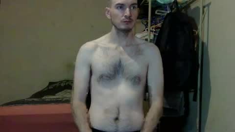 Snapshot of ronniemaster chatting on 5, 12, 2025 ronniemaster online show from 5, 12, 2025