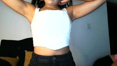 Snapshot of roosmery_ chatting on 15, 7, 2026 roosmery_ online show from 15, 7, 2026