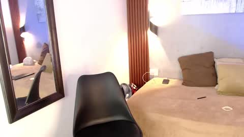 Snapshot of rose_crimson chatting on 11, 10, 2025 rose_crimson online show from 11, 10, 2025