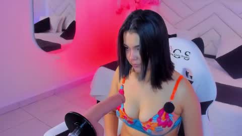 rose_jener06 online show from 14, 7, 2026