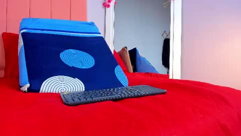 Snapshot of rose_thompson19 chatting on 1, 8, 2026 Rosse online show from 1, 8, 2026