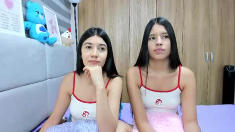 Snapshot of roseandmiah chatting on 19, 7, 2026 Rose y Miah online show from 19, 7, 2026