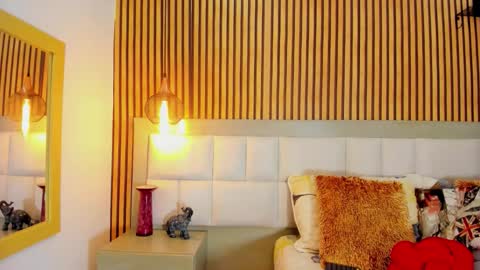 roseaurora online show from 24, 9, 2025