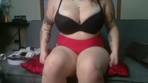 rosebbyxx online show from 4, 10, 2025
