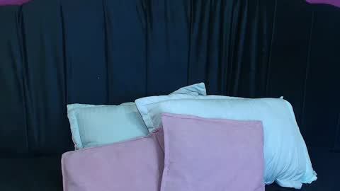 R O S E   S M I T H online show from 19, 2, 2025