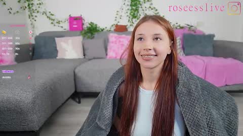 Snapshot of roseess_ chatting on 21, 9, 2025 roseess_ online show from 21, 9, 2025