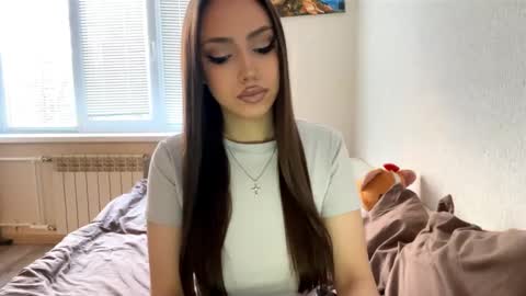 Mimi online show from 2, 11, 2025