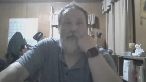 Snapshot of rosepanda chatting on 5, 1, 2025 Lost4gain online show from 5, 1, 2025