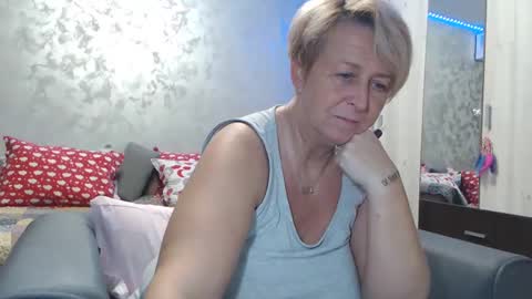 Snapshot of roses_and_lillies chatting on 10, 12, 2024 Lovepinklilly online show from 10, 12, 2024