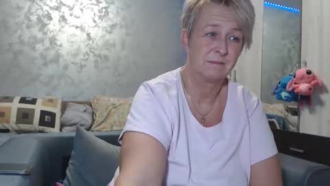 Lovepinklilly online show from 10, 2, 2026