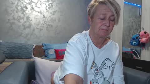 Lovepinklilly online show from 28, 2, 2026