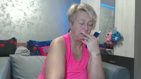 Lovepinklilly online show from 19, 3, 2026