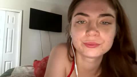 Snapshot of roseyla1 chatting on 24, 2, 2026 roseyla1 online show from 24, 2, 2026