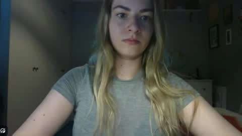 Snapshot of rosie_june chatting on 15, 7, 2026 Rosie online show from 15, 7, 2026