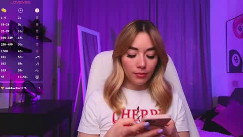 Snapshot of rosie_mac chatting on 8, 6, 2026 Rosie online show from 8, 6, 2026