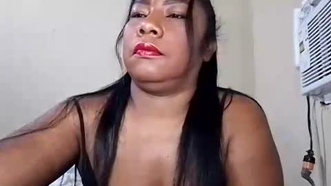 Snapshot of rosmerynava chatting on 10, 3, 2025 rosmerynavarro online show from 10, 3, 2025