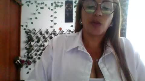 Snapshot of rossanalionheart chatting on 15, 12, 2025 Rossana online show from 15, 12, 2025