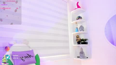   online show from 3, 1, 2025