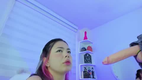   online show from 22, 9, 2025