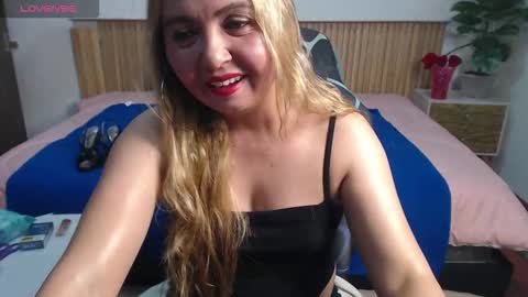 Snapshot of rosse_meyer chatting on 1, 11, 2025 MY NAME IS ROSSE online show from 1, 11, 2025