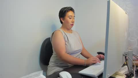 ROSSE DEMOND  online show from 6, 2, 2026