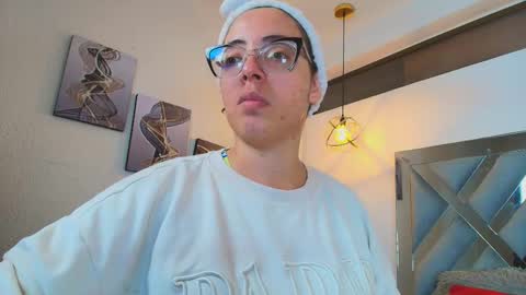 Snapshot of rossi_ss1 chatting on 5, 2, 2026 Ross online show from 5, 2, 2026