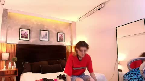 Snapshot of rossiie_hunt_ chatting on 28, 4, 2026 rossiie_hunt_ online show from 28, 4, 2026