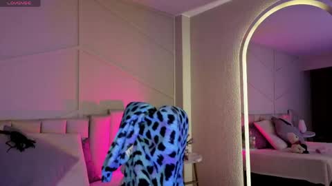 Snapshot of rossiie_hunt_ chatting on 15, 5, 2026 rossiie_hunt_ online show from 15, 5, 2026