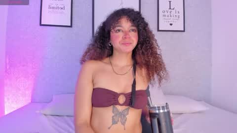 Snapshot of rossvega_ chatting on 16, 9, 2025 Ross online show from 16, 9, 2025