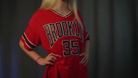 Snapshot of rosychiiks chatting on 30, 11, 2025 RosyChiks online show from 30, 11, 2025